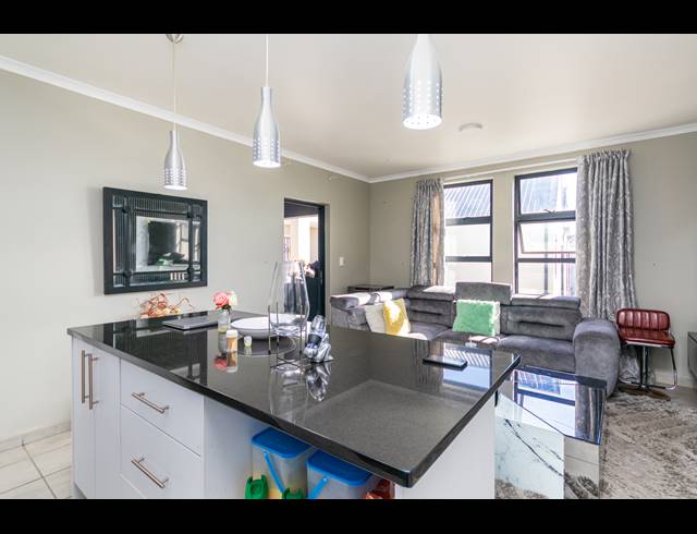 2 BEDROOM APARTMENT FOR SALE IN PARKLANDS